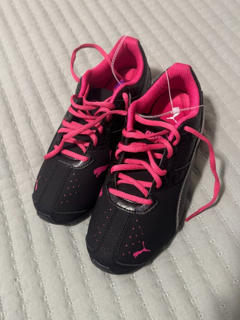 NEW Puma Women's Black Pink Athletic Running Sneakers Shoes Size 6,5